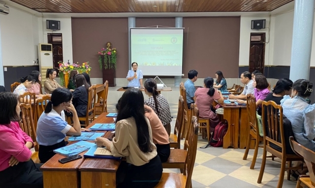 Tập huấn Vận dụng phương pháp Giáo dục song ngữ trên cơ sở tiếng mẹ đẻ vào các môn học ở lớp 1 theo Chương trình giáo dục phổ thông 2018 tại tỉnh Kon Tum